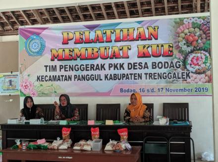 PELATIHAN MEMBUAT KUE TAHUN 2019